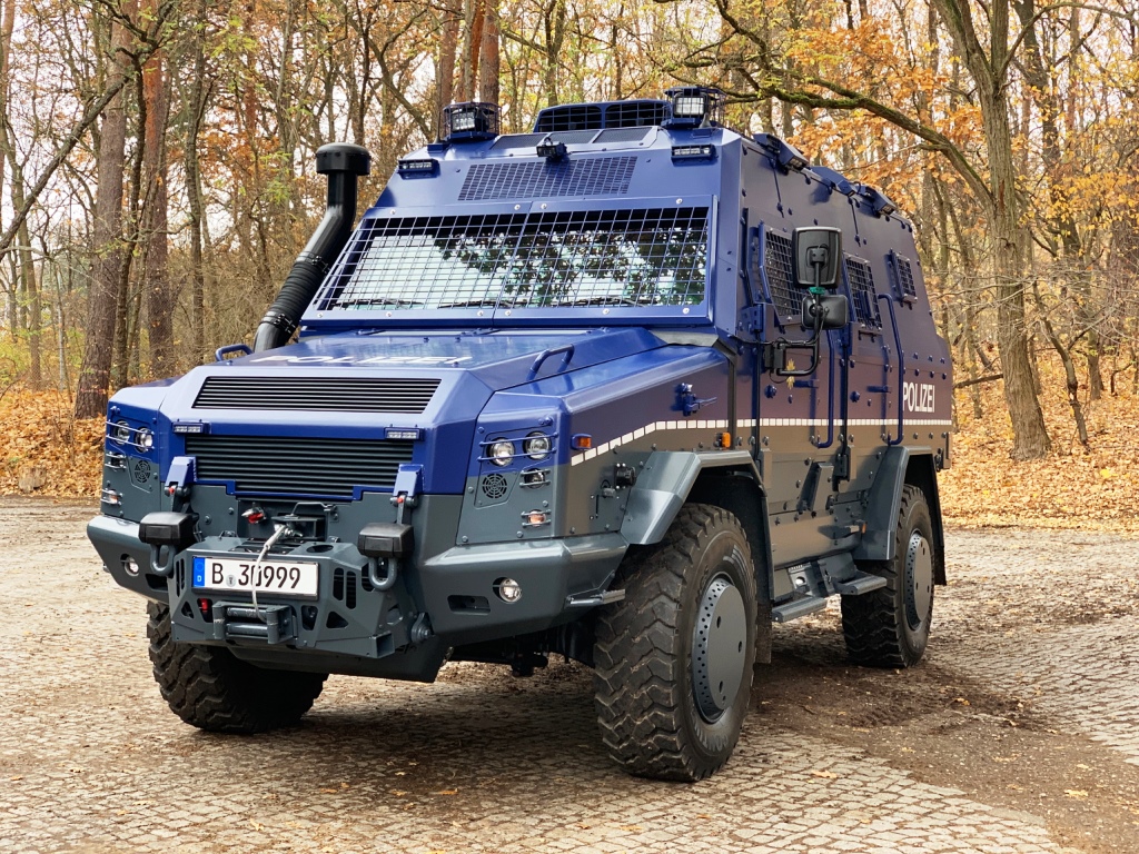 Berlin Police take delivery of Rheinmetall Survivor R ...