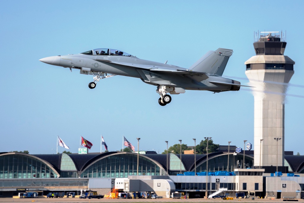 Boeing delivers first operational Block III F/A-18 Super Hornet to