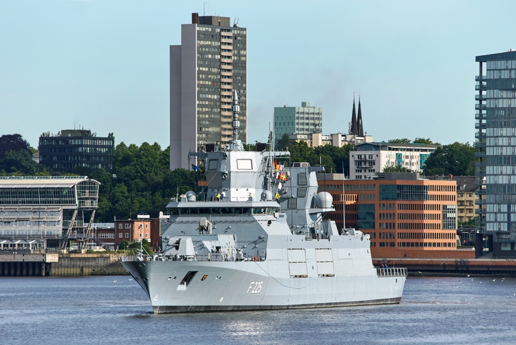 thyssenkrupp Marine Systems hands over frigate “RHEINLANDPFALZ” EDR