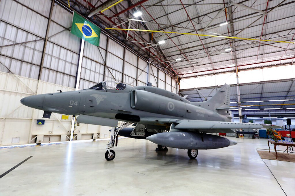 Embraer Delivers Last Modernized AF1B Fighter Jet to the Brazilian