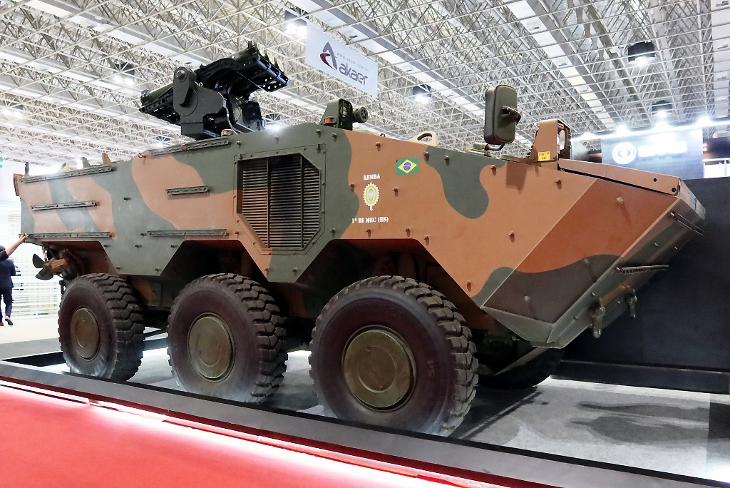 LAAD 2023 - Brazilian Army Guaraní: simulator and specialised versions -  EDR Magazine