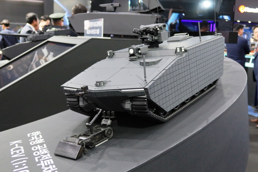 ADEX 2023 - Hanwha exhibits K21-derived armoured vehicles and more - EDR  Magazine