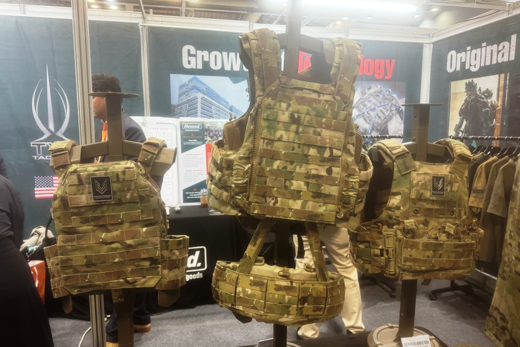 ADEX 2025 – Hessed Korea unveils X Frame, South Korea’s adaptive body armour