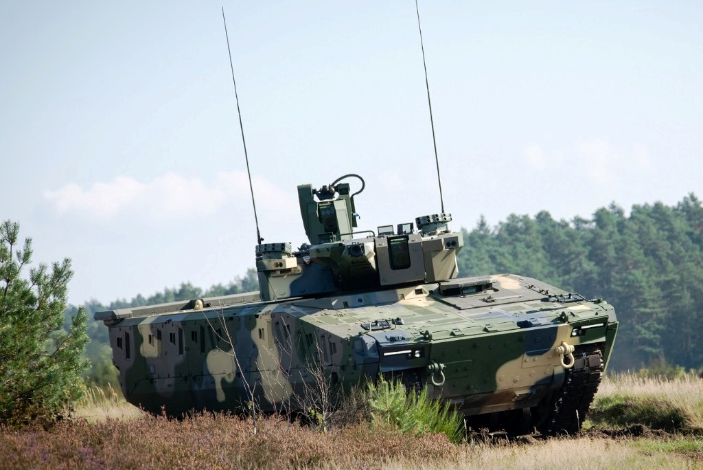 Leonardo and Rheinmetall Secure Initial Contract for Armored Vehicle Supply to the Italian Army